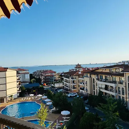 Royal Palm 172 One Bedroom Апартаменти