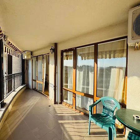 Royal Palm 172 One Bedroom Светий Влас