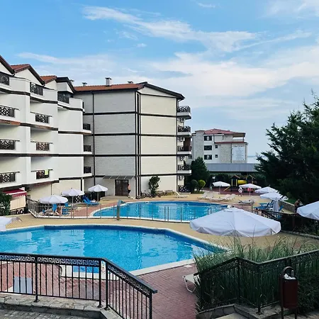 Royal Palm 172 One Bedroom Апартаменти Светий Влас