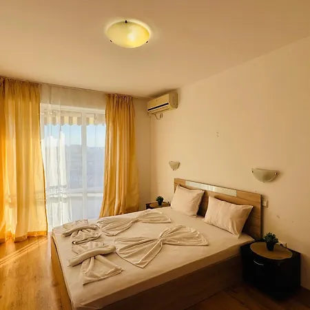 Апартаменти Royal Palm 172 One Bedroom Светий Влас