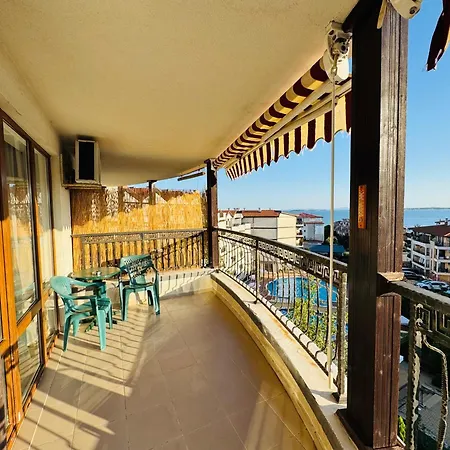 Royal Palm 172 One Bedroom Апартаменти